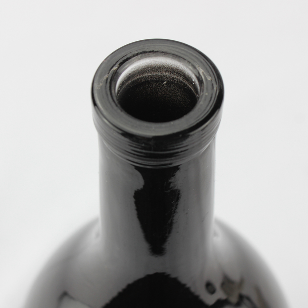Customized 700ml Black Rum Glass Bottle